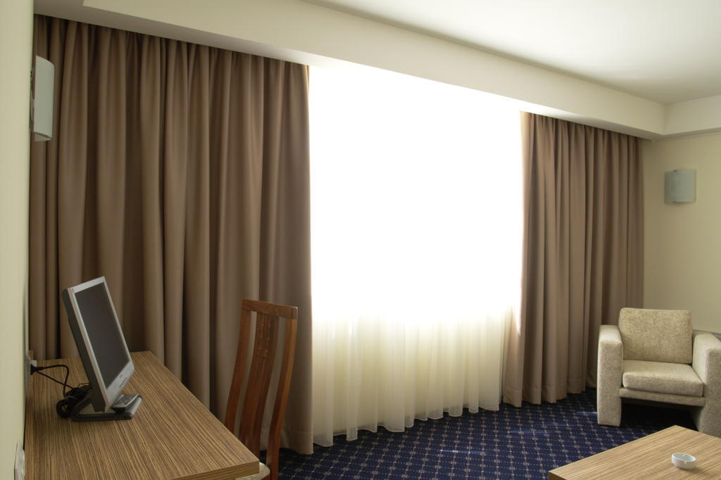 Marshal Hotel Bucharest Bilik gambar