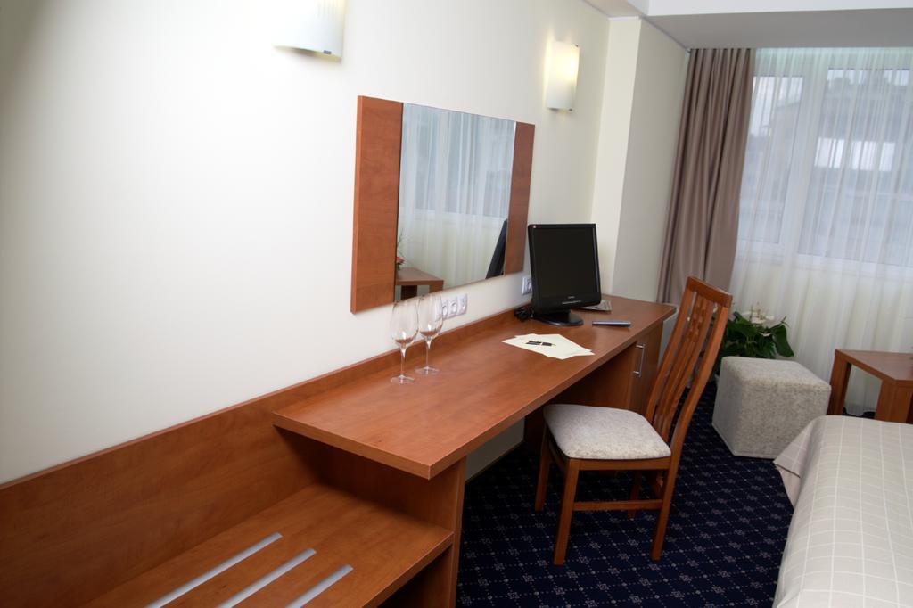 Marshal Hotel Bucharest Bilik gambar
