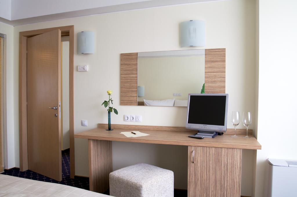 Marshal Hotel Bucharest Bilik gambar
