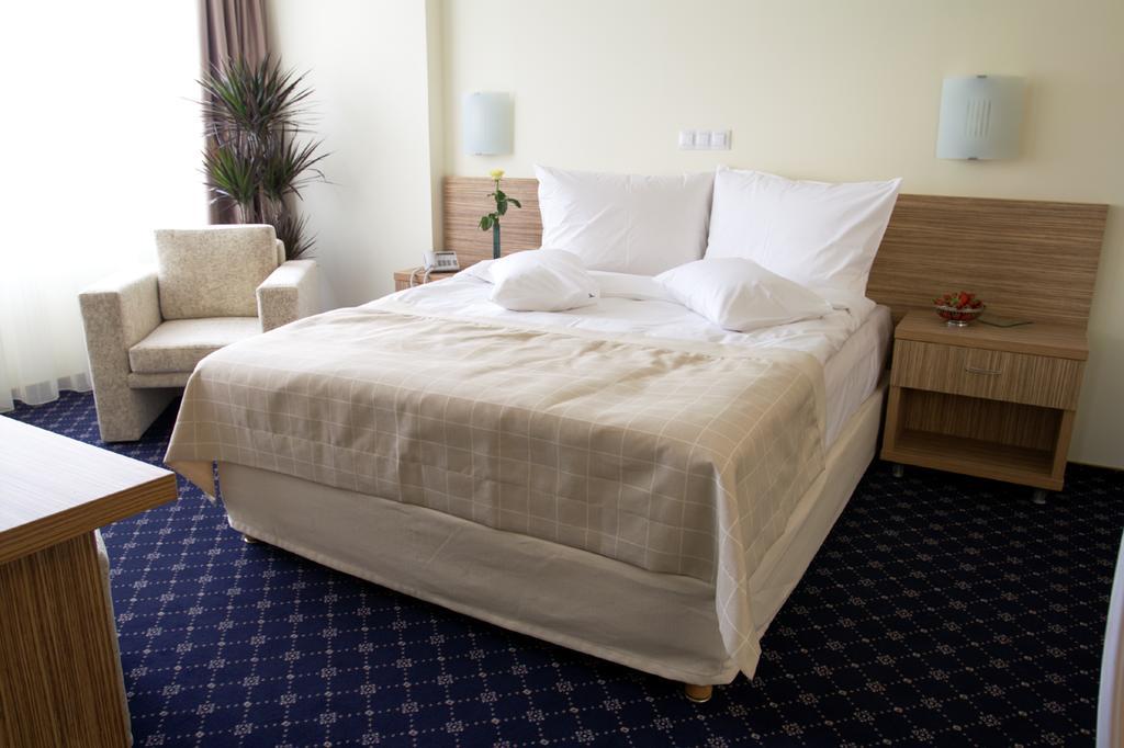 Marshal Hotel Bucharest Bilik gambar