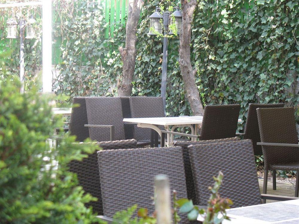 Marshal Hotel Bucharest Luaran gambar