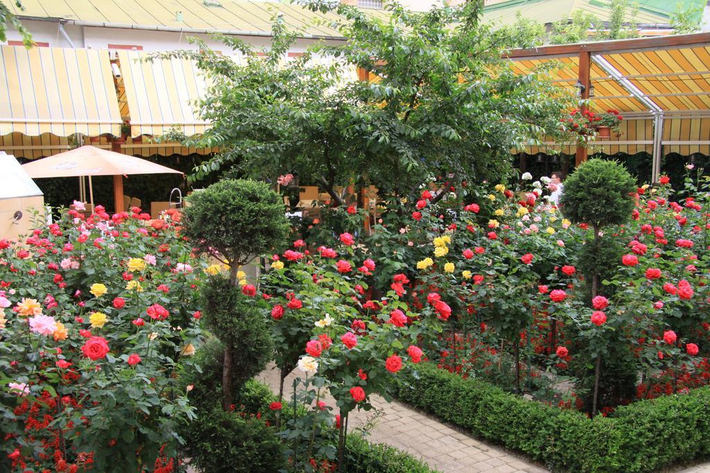 Marshal Hotel Bucharest Luaran gambar
